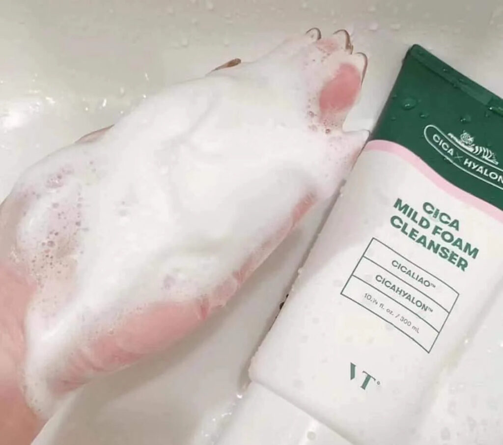 VT Cosmetics Cica Mild Foam Cleanser, 300ml konsistencija