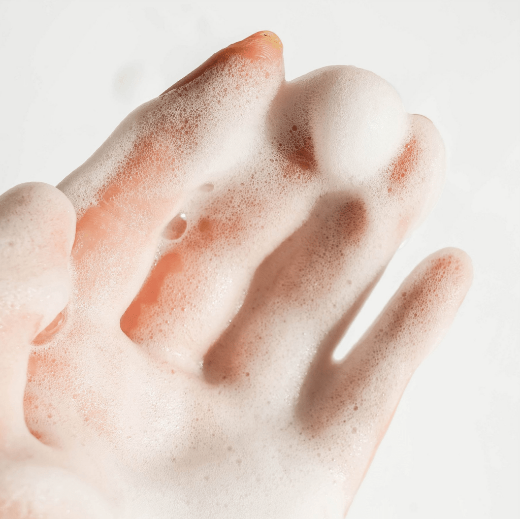 AROMATICA Embrace Neroli & Patchouli Body Wash, 300ml tekstūra