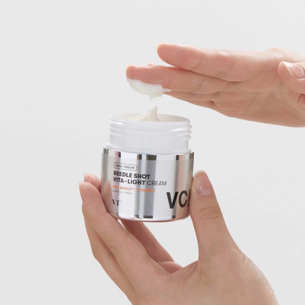 VT Cosmetics Reedle Shot Vita Light Cream, 50ml konsistencija
