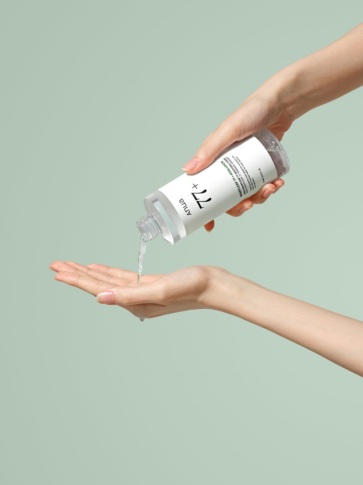 Anua Heartleaf 77%+ Hyaluron Soothing Toner, 250ml konsistencija