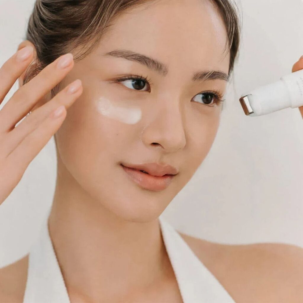 Dr.Althea Retinol Flat Iron Eye Roller, 25ml tekstūra
