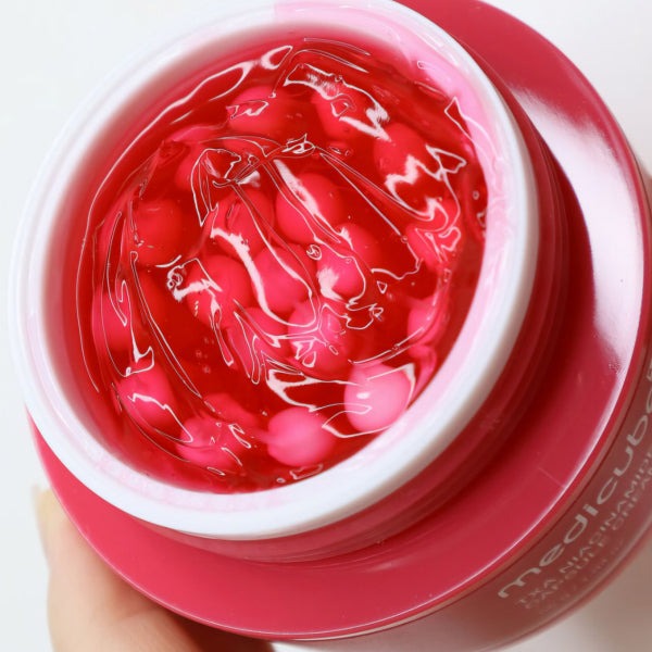 Medicube TXA Niacimide Capsule Cream, 55g konsistencija