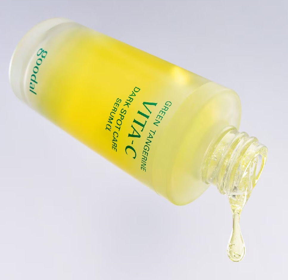 Goodal Green Tangerine Vita-C Dark Spot Care Serum α, 40ml konsistencija Alpha