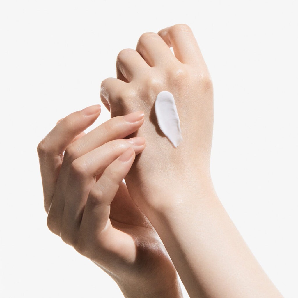 Nature Republic Hand & Nature Coconut Butter Intensive Hand Cream, 30ml tekstūra