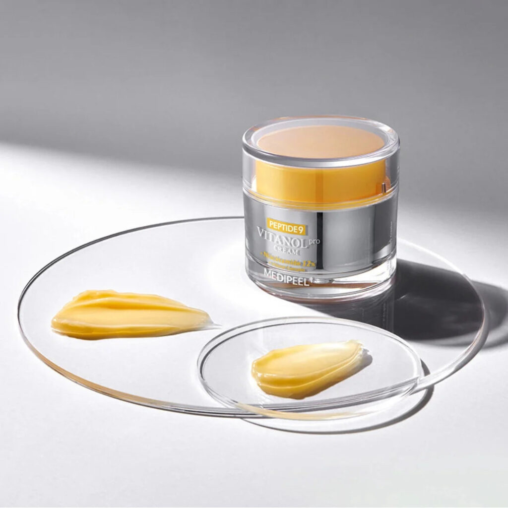 MEDIPEEL Peptide 9 Vitanol Cream PRO, 50g tekstūra