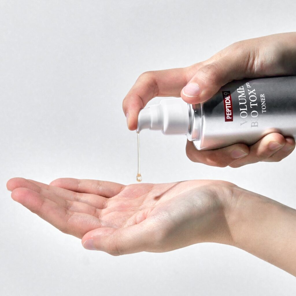 MEDIPEEL Peptide 9 Volume Bio Tox Toner PRO, 250ml konsistencija