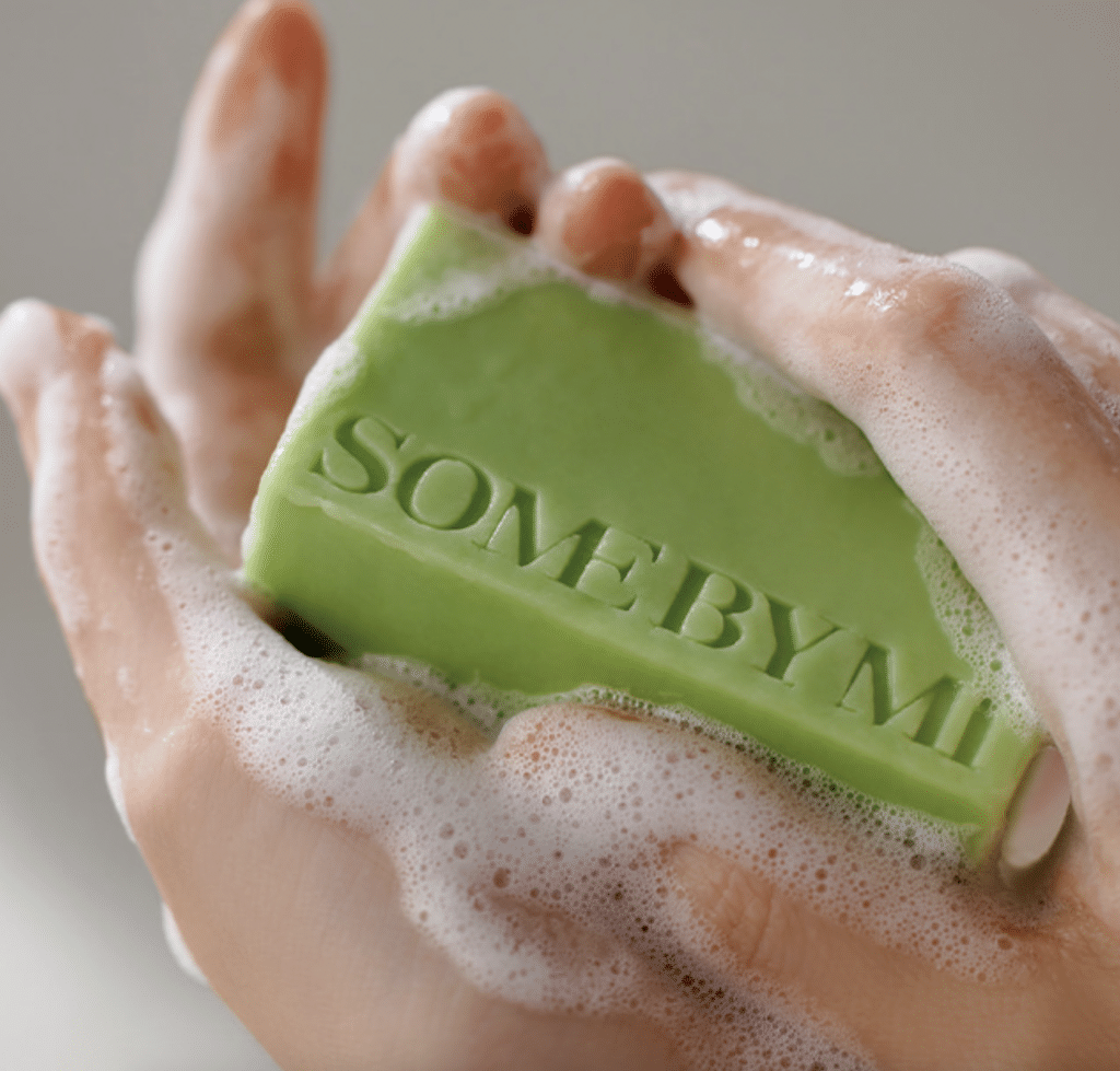 SOME BY MI AHA BHA PHA 30 Days Miracle Cleansing Bar, 106g tekstūra